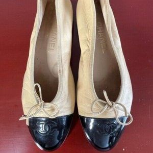 Vintage CHANEL CC Cap Toe Logo Ballet Flats Shoes Calf Leather Ballerina EU 38.5
